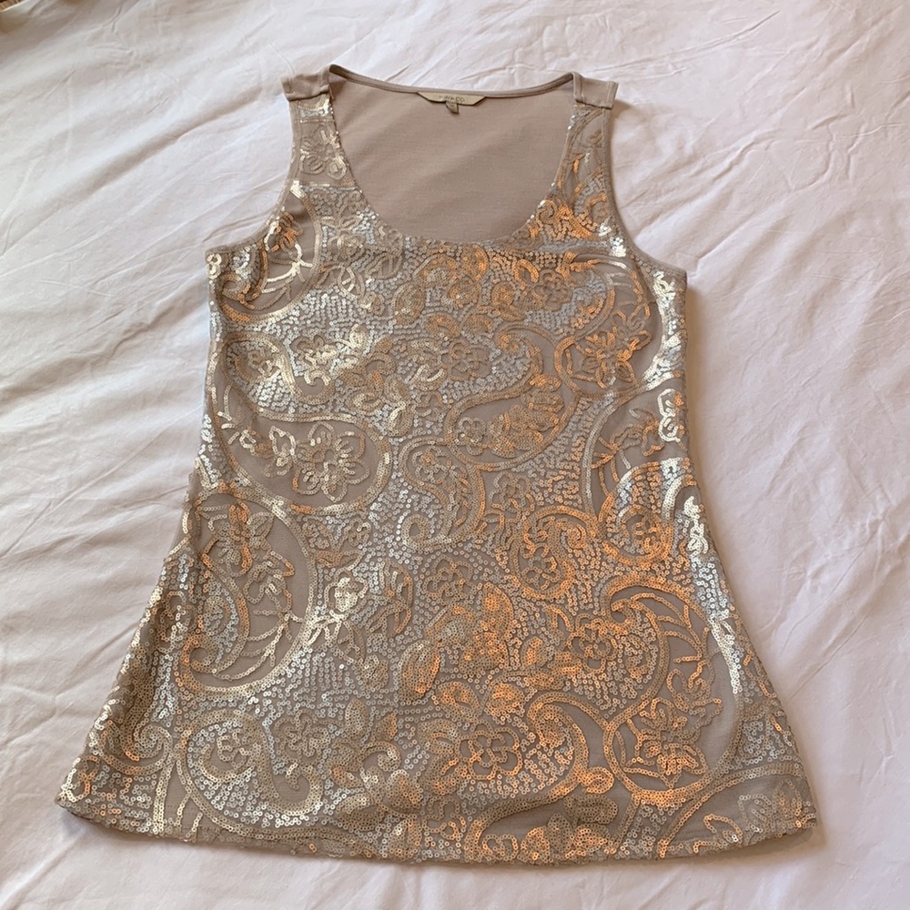 RW & CO beige/taupe sequined sleeveless top. Size small. Never worn. NWOT.